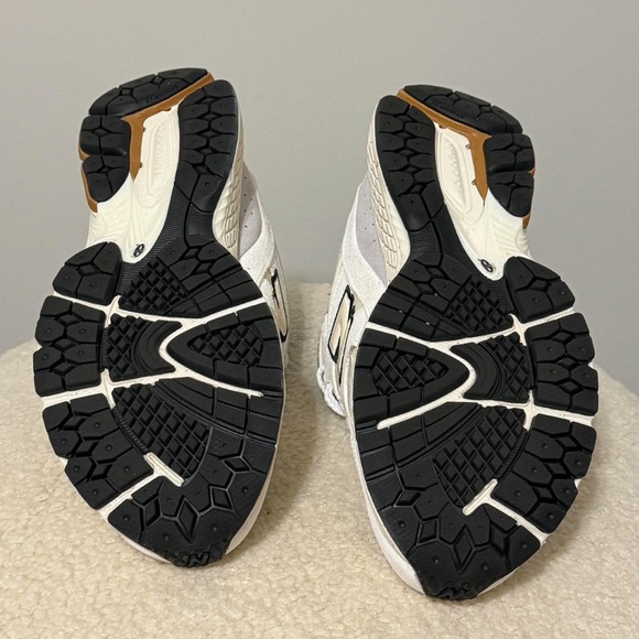 New Balance 2002R 'Warm Alpaca'
Used once, in like new condition, size W8/M6.5 - Picture 4 of 6